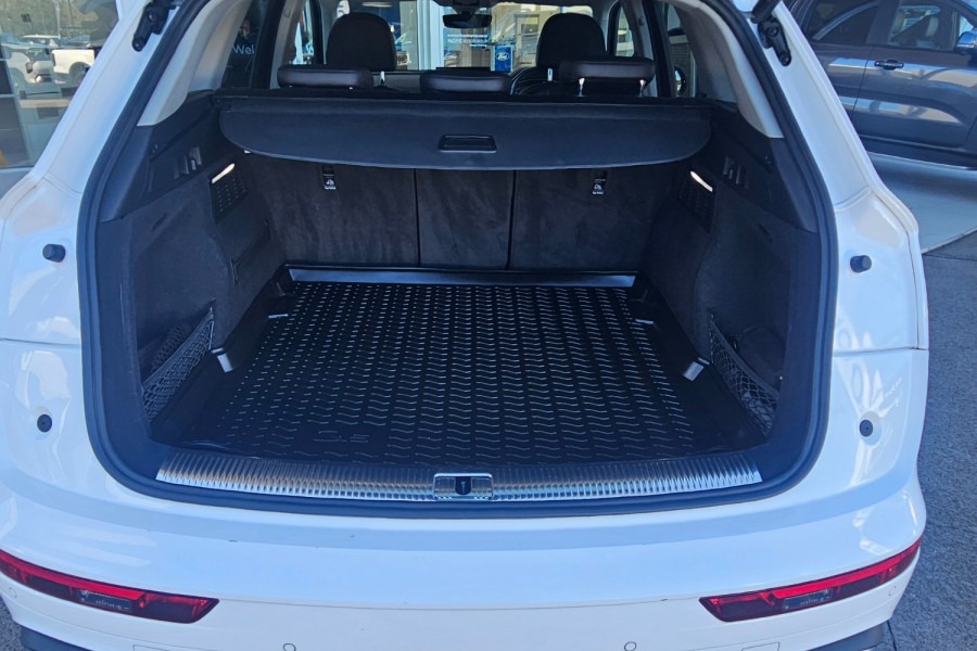 2022 Audi Q5 FY Limited Edition SUV Image 10