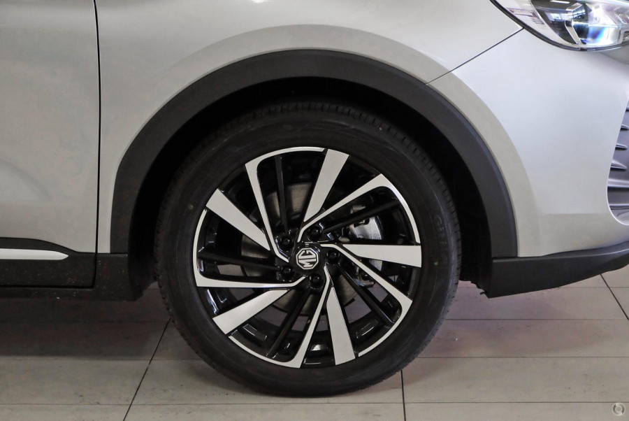 2024 MY25 MG ZS ZS32 Essence Hybrid+ SUV Image 15