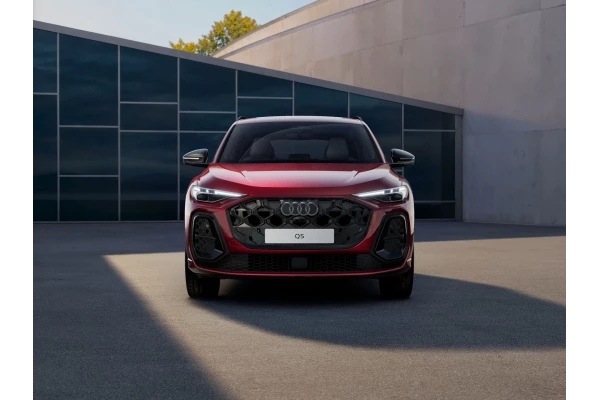 2026 MY25 Audi Q5 GU e-hybrid 270kW SUV Image 2