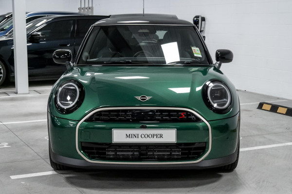 2025 MINI Cooper F65 S Favoured Hatch image 4