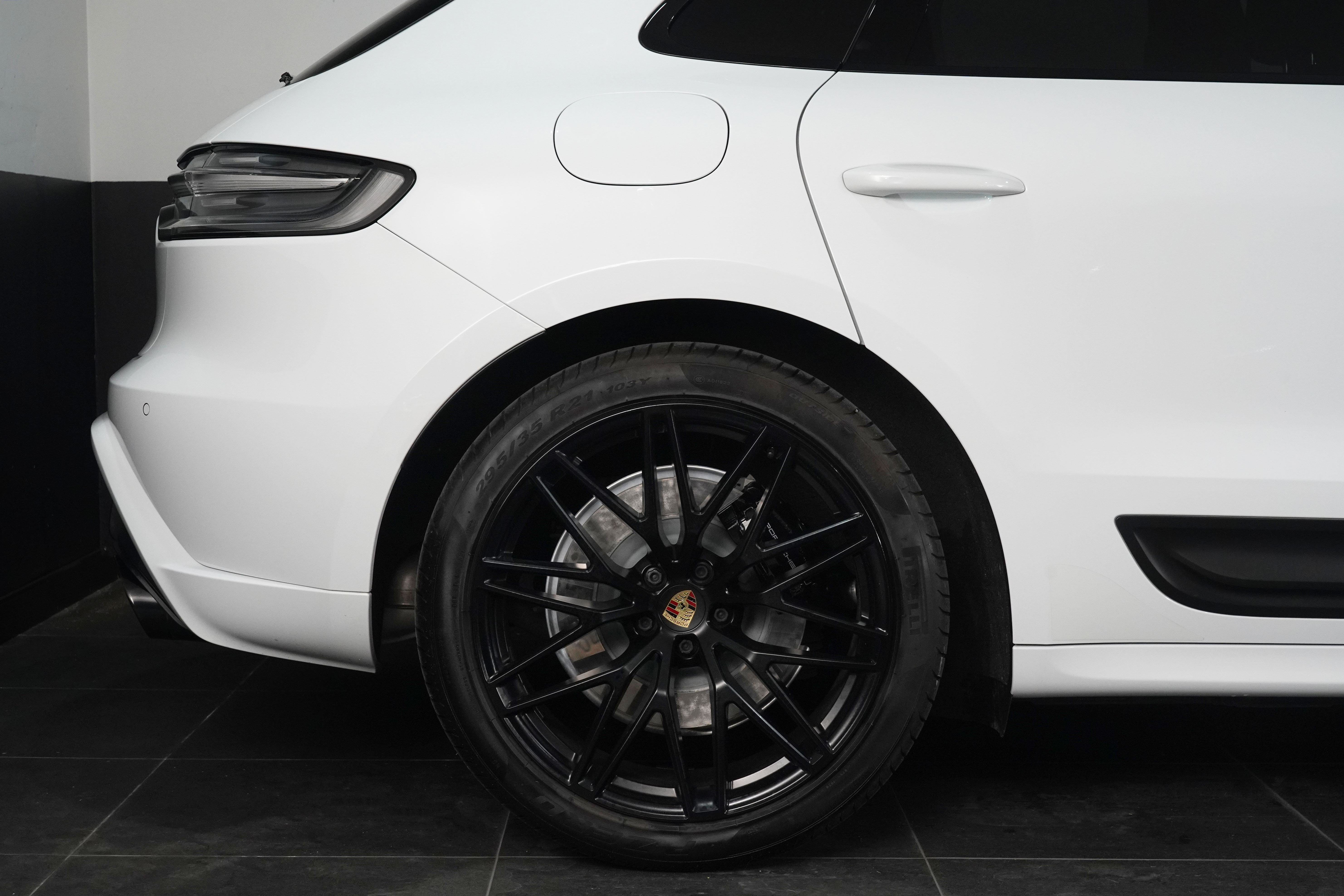 2022 Porsche Macan GTS SUV Image 15