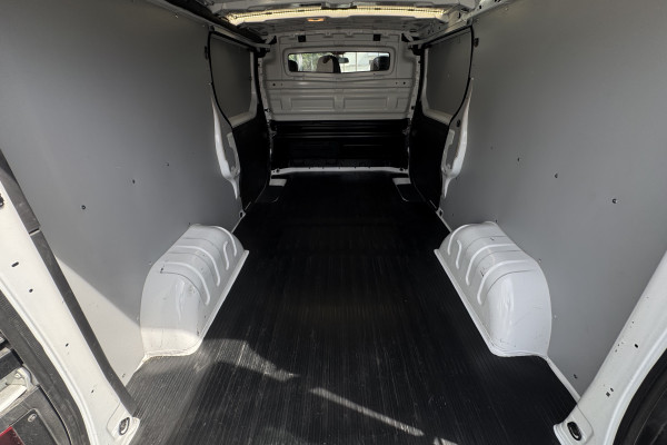 2022 Mitsubishi Express SN GLX+ Van Image 11