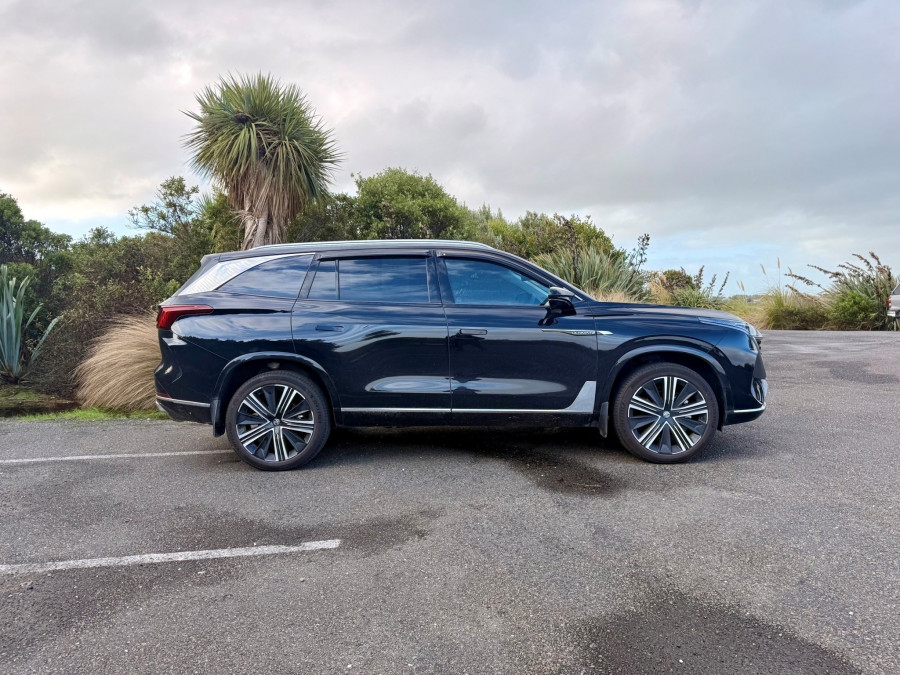 2026 MG QS Essence SUV Image 2