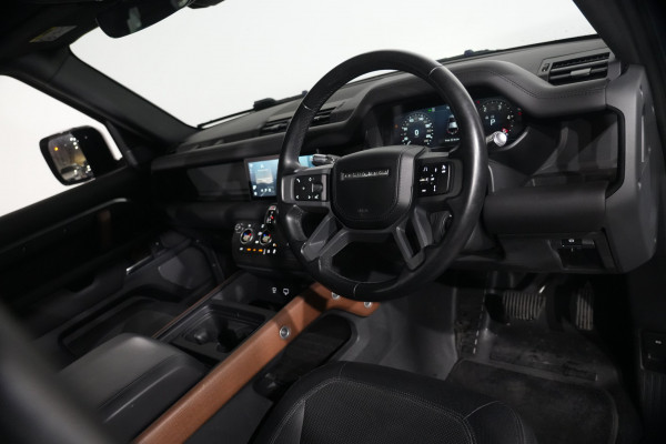 2021 Land Rover Defender L663 110 D300 X-Dynamic HSE SUV Image 11