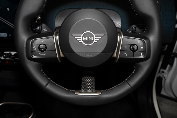 2024 MINI Countryman U25 E Classic SUV image 12