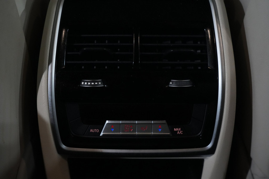 2020 BMW X7 M50i SUV