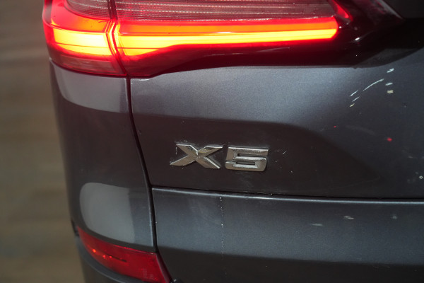 2022 BMW X5 xDrive30d SUV image 9