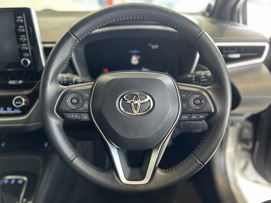 2020 Toyota Corolla ZWE211R ZR Hybrid Hatch Image 10
