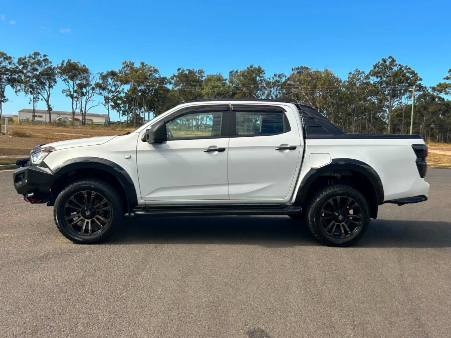 2023 Isuzu D-MAX RG X-TERRAIN Ute Image 6