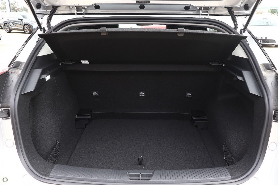 2026 MG MG4 AH4E Essence 64 Hatch Image 8