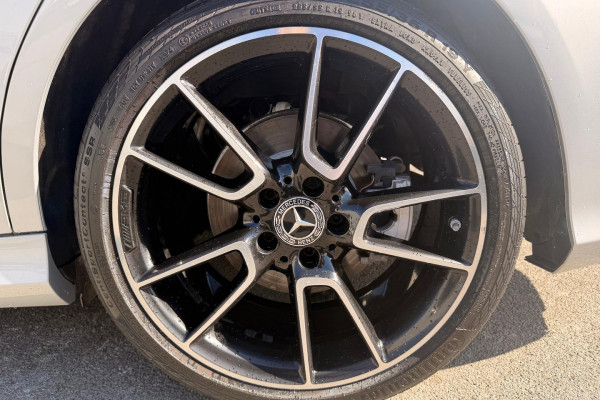 2018 Mercedes-Benz C-Class W205 C300 Sedan Image 10