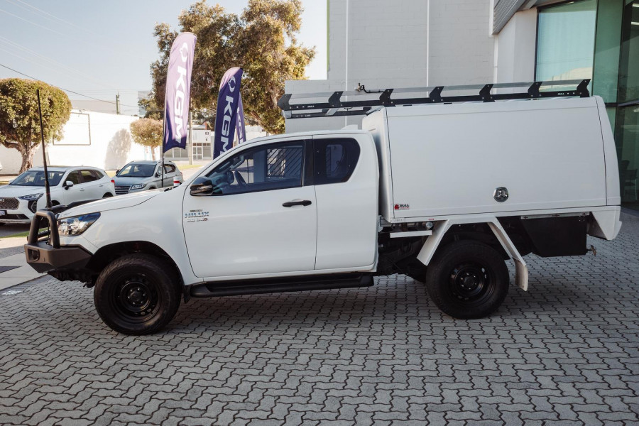 2022 Toyota HiLux GUN126R SR Cab Chassis Image 16