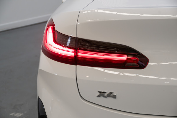 2022 BMW X4 M40i SUV Image 11