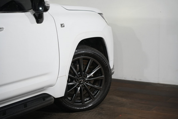 2023 Lexus Lx600 F Sport SUV image 10