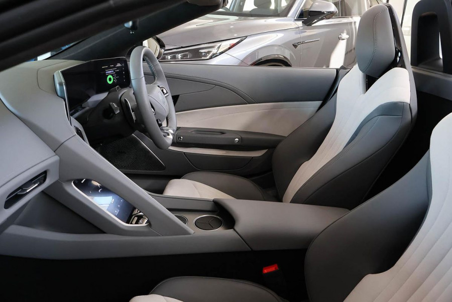 2024 MG Cyberster EC32 Convertible Image 8