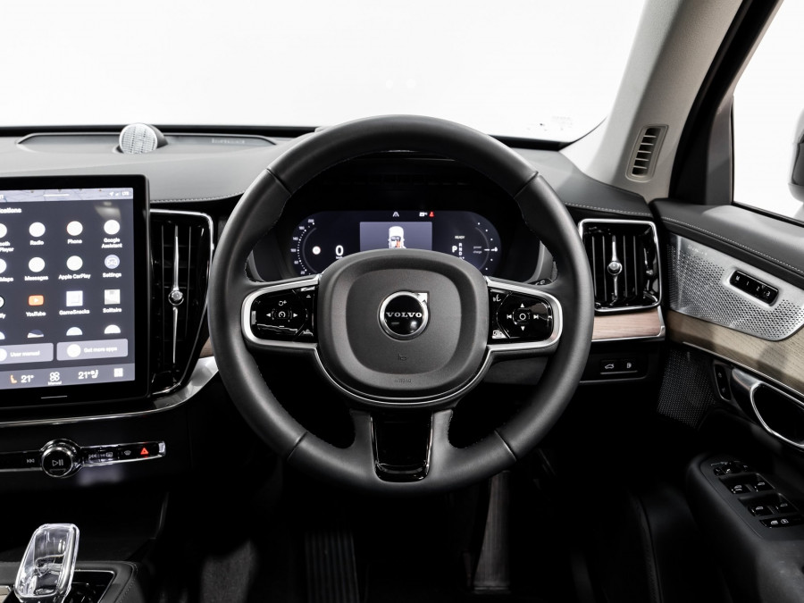 2025 Volvo XC90 L Series Ultra T8 Plug-In Hybrid SUV Image 16