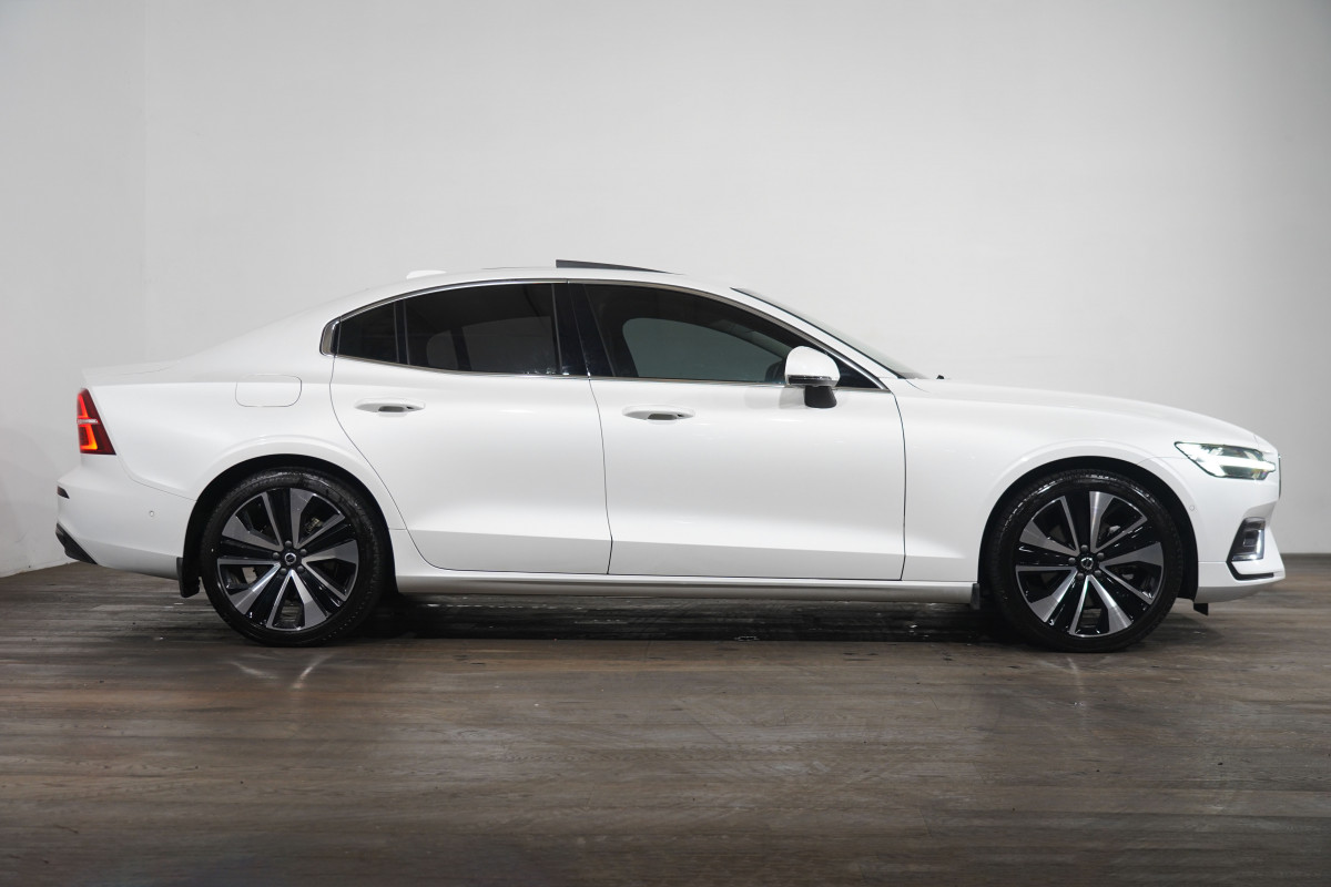 2023 Volvo S60 Ultimate B5 Bright Mhev Sedan Image 4