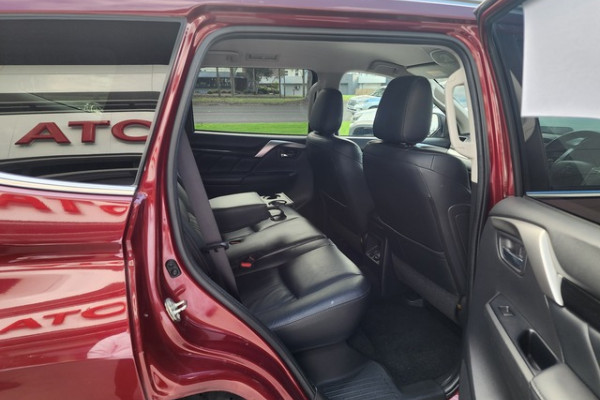 2018 Mitsubishi Pajero Sport QE4E46 Exceed SUV Image 6