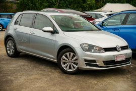 Volkswagen Golf 90TSI Comfortline 7