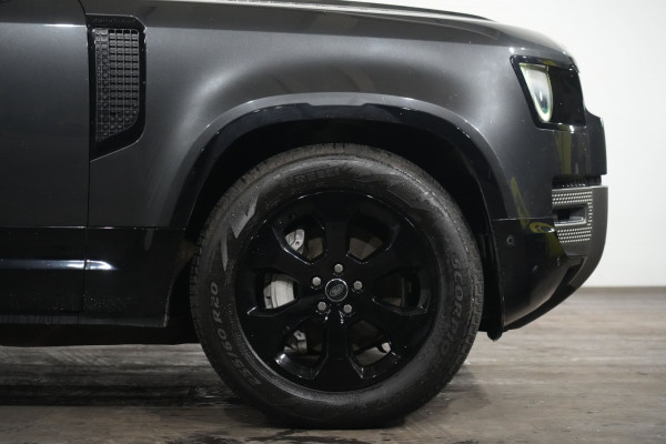 2025 Land Rover Defender L663 130 D350 X-Dynamic SE SUV image 5