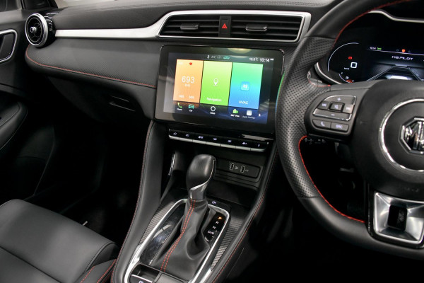 2024 MG ZST  Essence SUV image 7