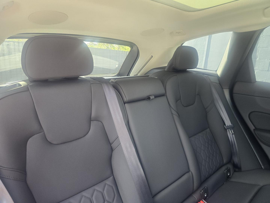 2026 Volvo XC60 UZ Plus B5 Bright SUV Image 11