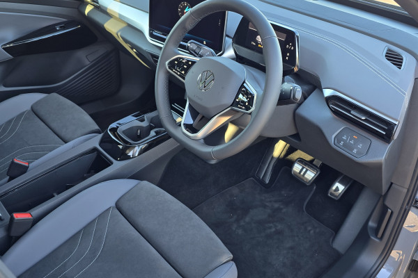 2025 MY25.5 Volkswagen ID. 5 E2 Pro SUV Image 15