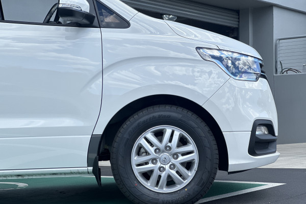 2020 MY21 Hyundai iMax TQ4 Active Wagon Image 5