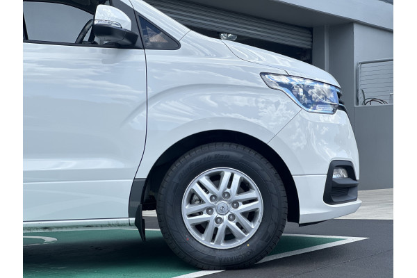 2020 MY21 Hyundai iMax TQ4 Active Wagon Image 5