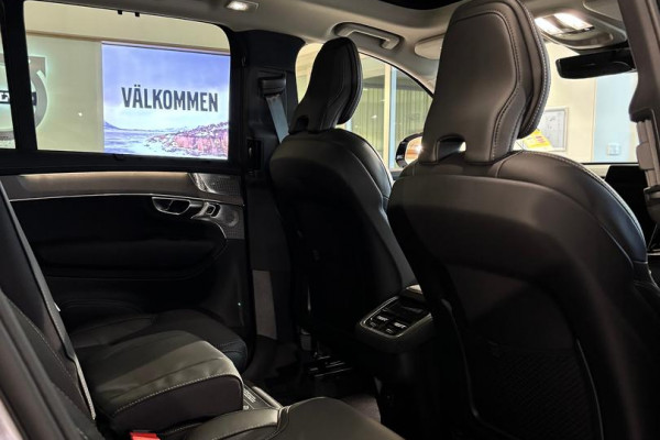 2026 Volvo XC90 L Series Ultra B5 Dark SUV Image 4