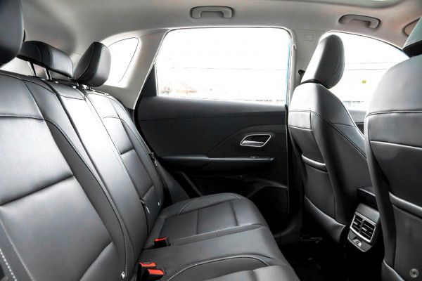 2025 MG ZS ZS32 Essence Turbo SUV Image 7