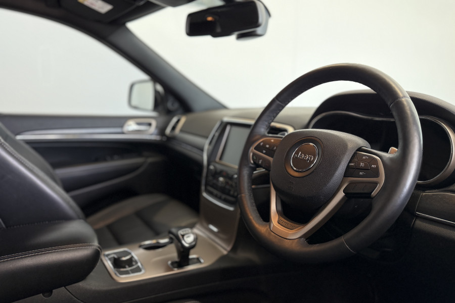 2015 Jeep Grand Cherokee WK Limited SUV Image 11