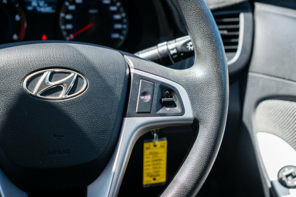 2012 Hyundai Accent RB Active Hatch Image 12