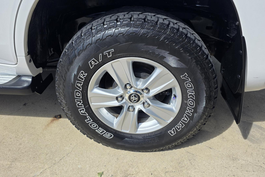 2015 MY14 Toyota LandCruiser VDJ200R GXL SUV Image 32