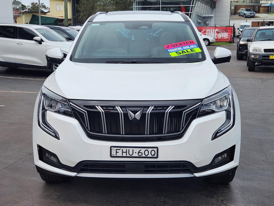 2023 Mahindra XUV700  AX7L SUV Image 8