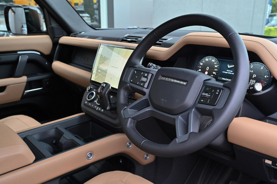 2025 MY26 Land Rover Defender L663 130 D350 X-Dynamic SE SUV
