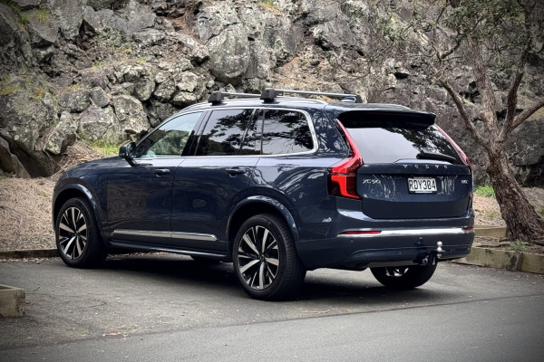 2025 Volvo XC90 L Series Ultra B5 Bright SUV Image 4