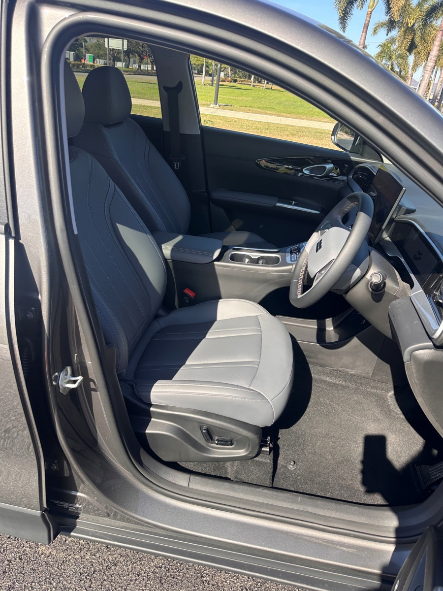 2026 Geely EX2 E22H Complete Hatch Image 11