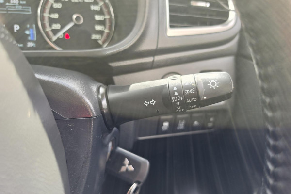 2022 MY22.5 Mitsubishi Triton MR GLX-R Ute Image 17
