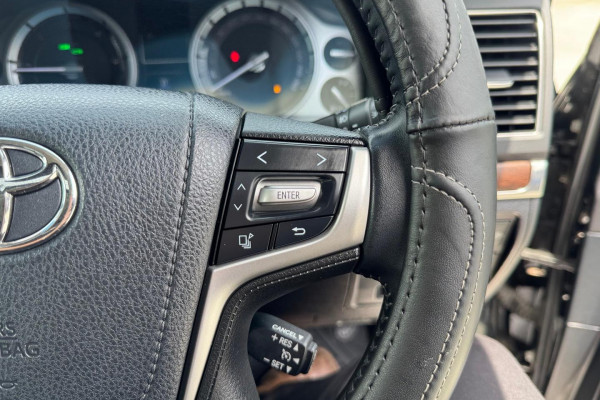 2019 Toyota LandCruiser VDJ200R VX SUV Image 25