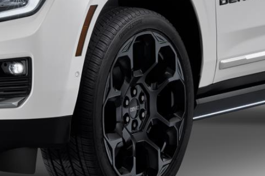 24x9.5" Aluminum Multi-Spoke Wheel in Gloss Black