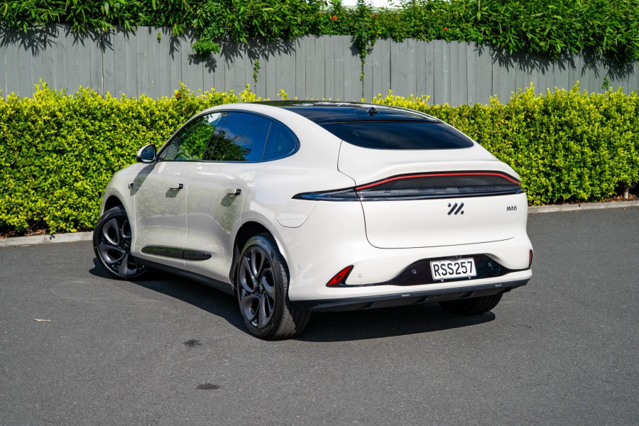 2026 MG IM6 100 RWD EV SUV Image 3