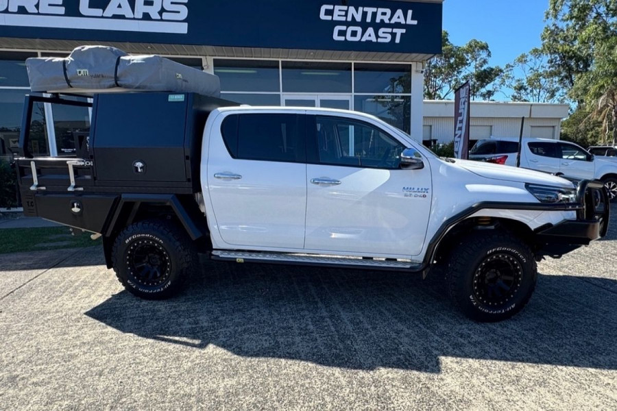 2023 Toyota HiLux GUN126R SR5 Cab Chassis Image 14