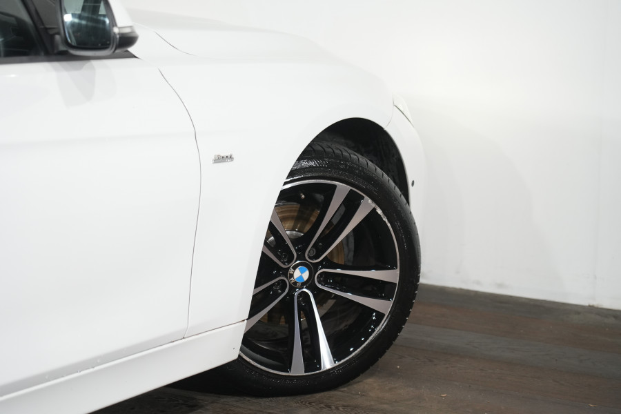 2018 BMW 3 Series 20d Sport Line Sedan Image 10