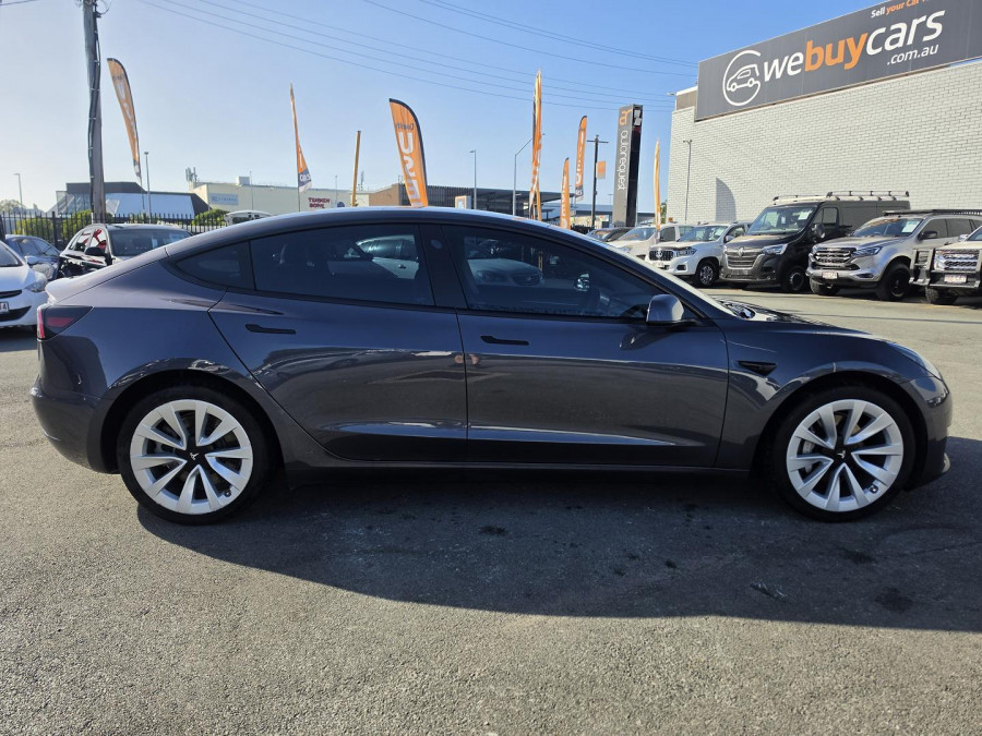 2021 Tesla Model 3  Long Range Sedan Image 6