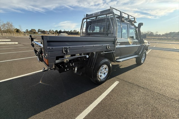 2022 Toyota LandCruiser VDJ79R GXL Cab Chassis Image 3
