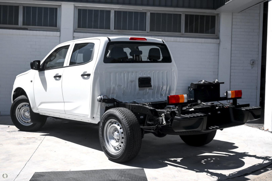 2026 MY25.5 Isuzu D-MAX RG SX Cab Chassis Image 4