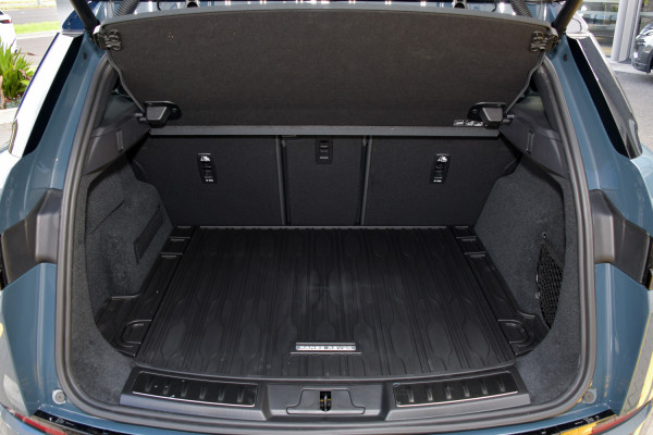 2026 Land Rover Range Rover Evoque L551 P250 Dynamic SE SUV image 11