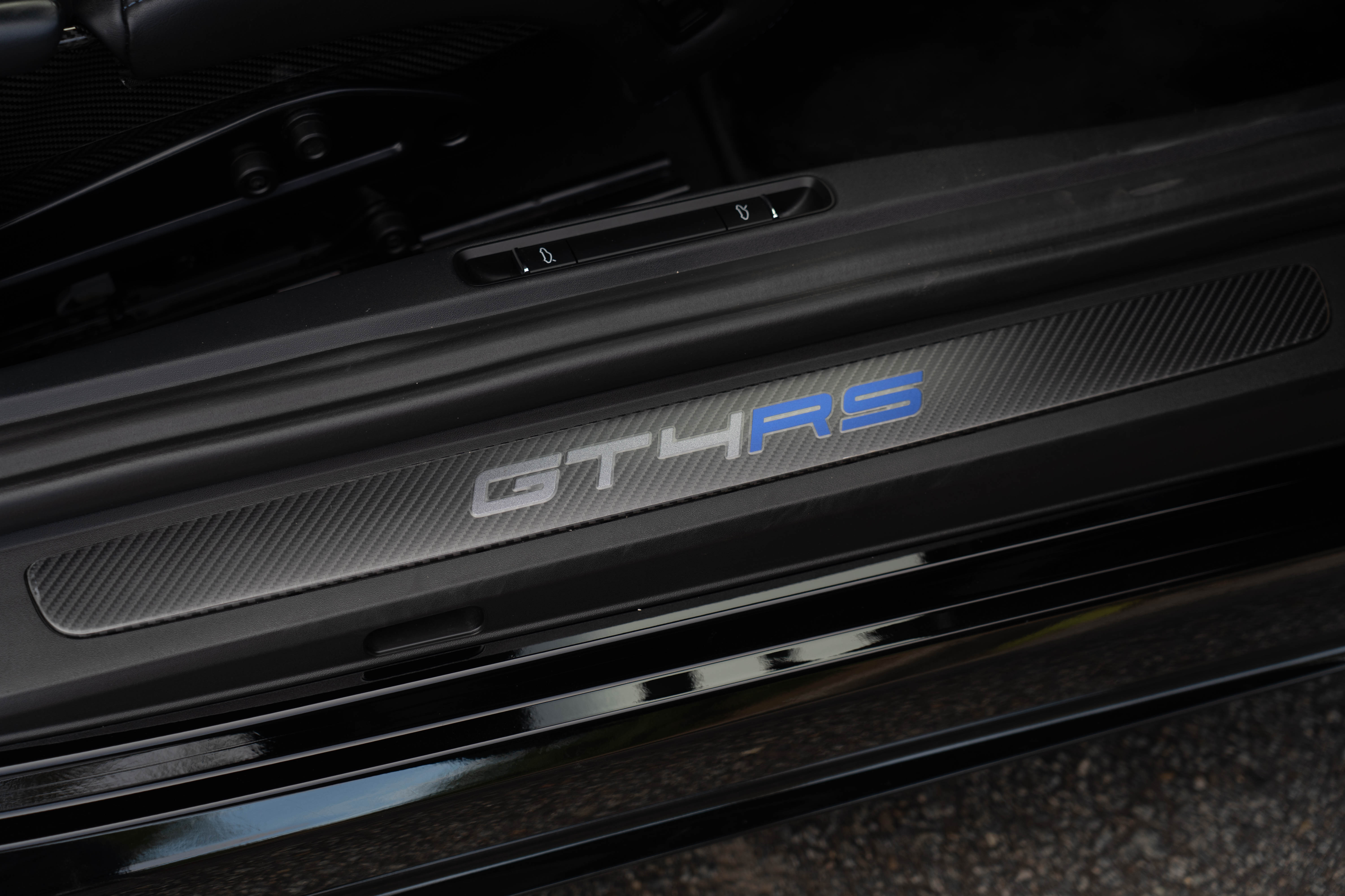 2023 Porsche 718 Cayman GT4 RS Coupe Image 13
