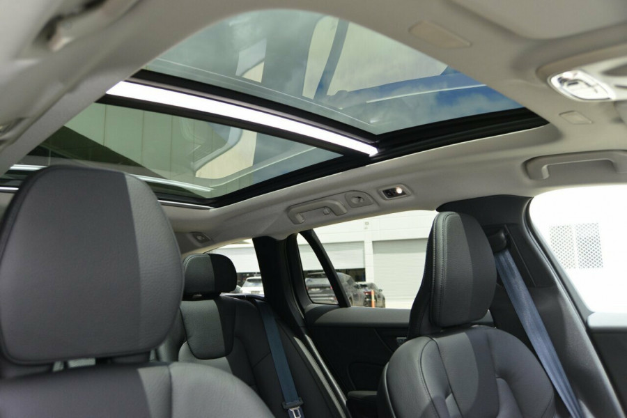 2019 MY20 Volvo V60 F-Series T5 Momentum Sedan Image 15
